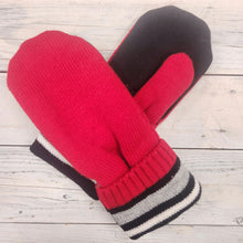 Load image into Gallery viewer, Sweater Mittens (Small)