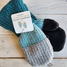 Load image into Gallery viewer, Sweater Mittens (Large)