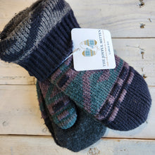Load image into Gallery viewer, Sweater Mittens (Large)