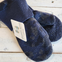 Load image into Gallery viewer, Sweater Mittens (Large)