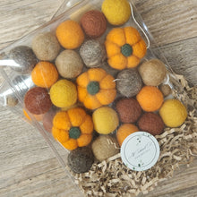 Load image into Gallery viewer, Pumpkin Garland