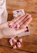 Load image into Gallery viewer, Amore Scented Wax Melts