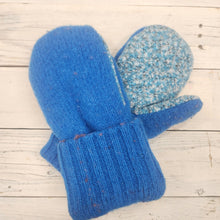 Load image into Gallery viewer, Sweater Mittens (Small)