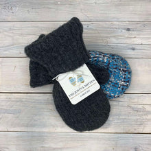 Load image into Gallery viewer, Sweater Mittens (Large)