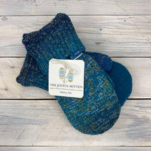 Load image into Gallery viewer, Sweater Mittens (Small)
