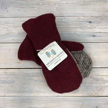 Load image into Gallery viewer, Sweater Mittens (Large)