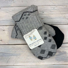 Load image into Gallery viewer, Sweater Mittens (Small)