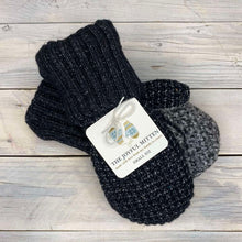 Load image into Gallery viewer, Sweater Mittens (Small)