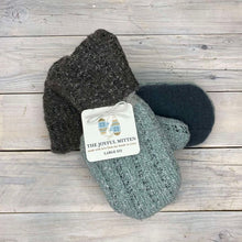 Load image into Gallery viewer, Sweater Mittens (Large)
