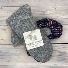 Load image into Gallery viewer, Sweater Mittens (Small)