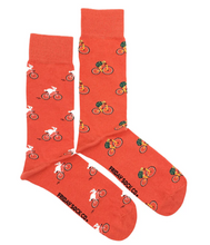 Load image into Gallery viewer, Men's Mismatched Crew Socks