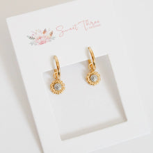 Load image into Gallery viewer, Daisy Duke Hoops