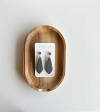 Load image into Gallery viewer, Honey & Gold Clay Dangle Earrings