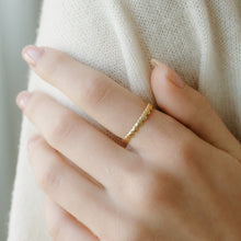 Load image into Gallery viewer, Mini Heart Band