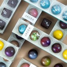 Load image into Gallery viewer, Jacek 6 Piece Chocolate Box Collections