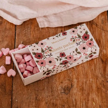 Load image into Gallery viewer, Amore Scented Wax Melts