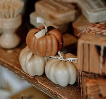 Load image into Gallery viewer, Hand Poured Autumn Candles