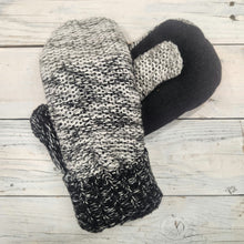 Load image into Gallery viewer, Sweater Mittens (Small)