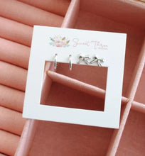Load image into Gallery viewer, Bow & Glow Double Earring Set