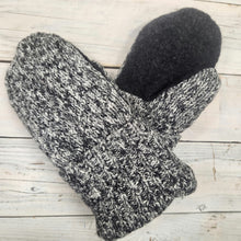 Load image into Gallery viewer, Sweater Mittens (Small)