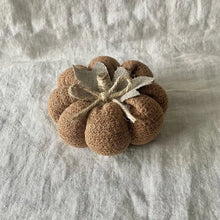 Load image into Gallery viewer, Rope Pumpkin s