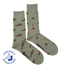 Load image into Gallery viewer, Men's Mismatched Crew Socks (more)