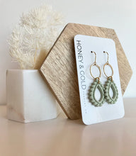 Load image into Gallery viewer, Honey & Gold Clay Dangle Earrings