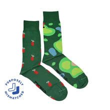 Load image into Gallery viewer, Men's Mismatched Crew Socks (more)