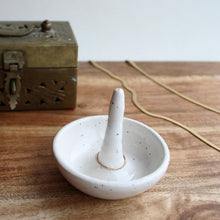 Load image into Gallery viewer, Pottery by Wildflower Colour & Clay