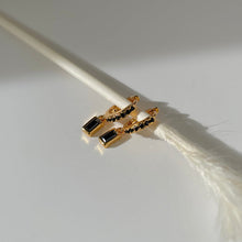 Load image into Gallery viewer, Amari Drop Earrings