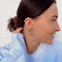 Load image into Gallery viewer, Minimal Gold Hoops