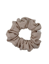 Load image into Gallery viewer, Ellea Scrunchies (Petite)