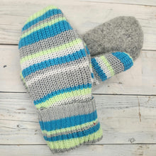 Load image into Gallery viewer, Sweater Mittens (Small)
