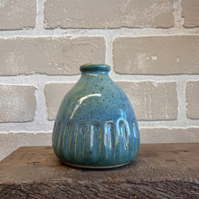 Load image into Gallery viewer, Mom Vases
