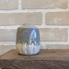 Load image into Gallery viewer, Mom Vases
