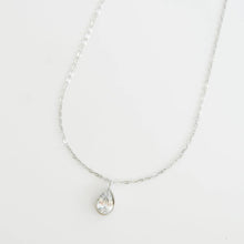 Load image into Gallery viewer, Duchess Necklace
