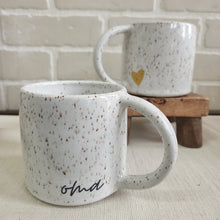 Load image into Gallery viewer, Family Speckled Heart Mugs
