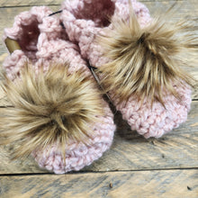 Load image into Gallery viewer, Adult Pom Slippers
