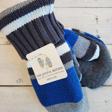 Load image into Gallery viewer, Sweater Mittens (Small)
