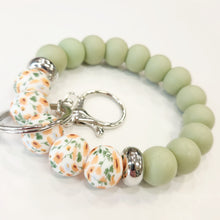 Load image into Gallery viewer, Silicone Bead Wristlets
