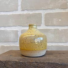 Load image into Gallery viewer, Mom Vases
