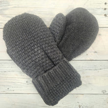 Load image into Gallery viewer, Sweater Mittens (Small)
