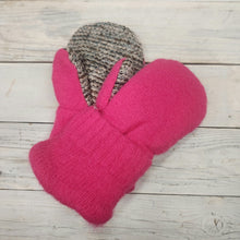 Load image into Gallery viewer, Sweater Mittens (Large)
