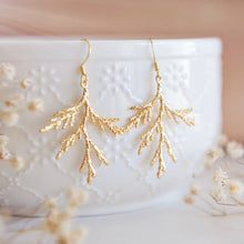Load image into Gallery viewer, Earrings by 'Oh So Lovely'
