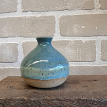 Load image into Gallery viewer, Mom Vases
