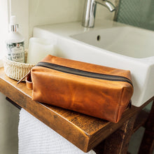 Load image into Gallery viewer, Reno Dopp Kit
