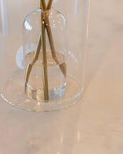 Load image into Gallery viewer, Hurricane Vase
