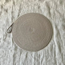 Load image into Gallery viewer, Rope Trivet
