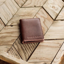 Load image into Gallery viewer, Fitzsimmons Leather Wallet
