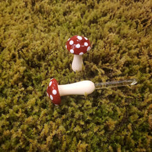Load image into Gallery viewer, Glass Mushroom - Plant Buddies
